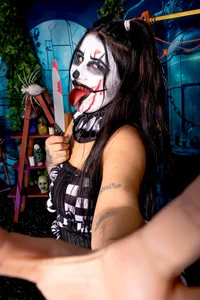 KATIAMOSS A clown not at all innocent. Laughter before the disaster Pic 5