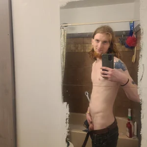Drakecloude96s XXX nøgenfoto 4