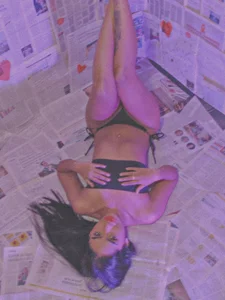 ChloeMoon9 somewhere between reality & fantasy Pic 4