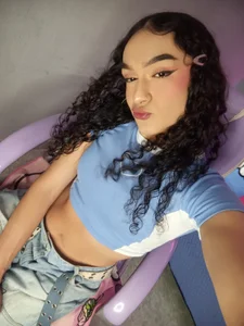 I love how I look like this me ❤️❤️❤️ de scarletcherry18 Foto 2