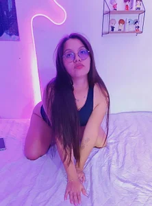 Dilan_and_Mia Hi, I'm Mia 🔥😈 사진