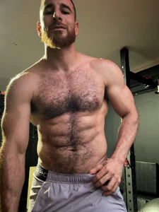 Sweaty and training💪 od _adamcoper_  2 snímek