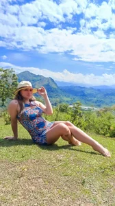 CristinaGreyz Walk Pic