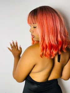 Maya_GrahamBeneath me, your queen 💅🏽图片 3