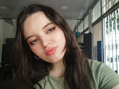 OliviaHalley Public Foto 5