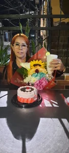 SussanMilf_ I share a little of my birthday yesterday🥰🎂 Poză