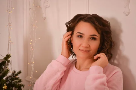 Lillian_White Public  2টি ছবি