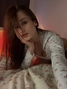 areuinme: Pajama on the bed ( 2 фото)