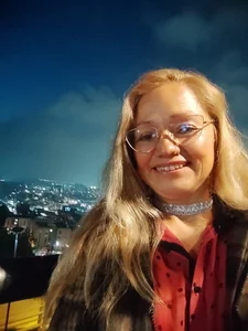 public 2 od anthonela_mature_  snímek