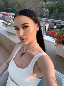 Snow_WhiteeeX Public  2টি ছবি