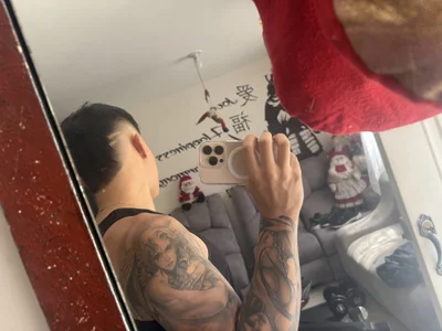 Michelletylor: Thats me bb 😈👹❤️‍🔥🗿👑 ( фото)