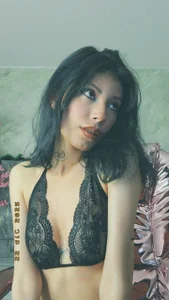 The perfect mix between the angelic and the lethal. de verana_s  2 photos