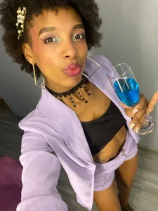Lovely de Afrodita_Greenn  3 Imagens