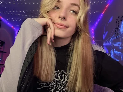 elilybby Public Pic 3