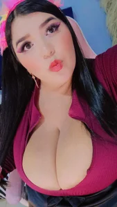 pretty -eyed woman od Yalitzasunda  snímek