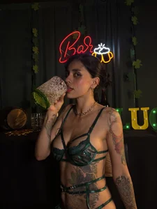 annie_shine_ Saint Patrick🍀 Gambar 4