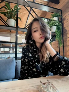 NaomiManske Public Pic 2