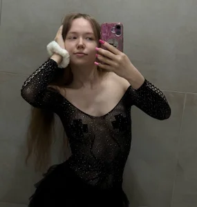 Pacific_Pollyの😈 Bad Girl Moodの 5枚の写真