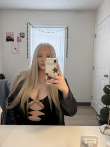 Blondebarbie21's XXX Nude Photo 5