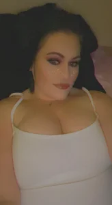 Allie_Austyn Public Pic 6