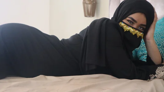 khaly_nahyan Public  3টি ছবি