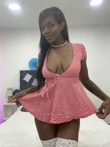 Alma_Stevenson a hot and sexy girl for you, do you like her?💋 Pic 4