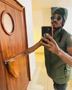 PrettyBoyRastaのPublicの 2枚の写真