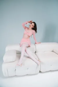 VeronicaVances Power in Lace Pic