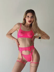 Public od EveVenus  5 snímek