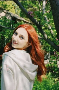 LinaMour Public Pic 3