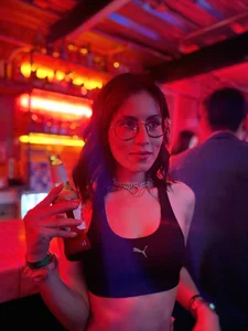 Happy de sexnherbs Foto 2