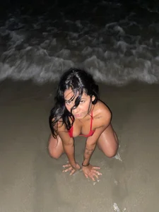 Gabby_Stunning Public Pic 5