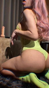 Lily-Belle Public صورة واحدة|Lily-Belle Public صورتان|Lily-Belle Public  3 صور|Lily-Belle Public  3 صورة