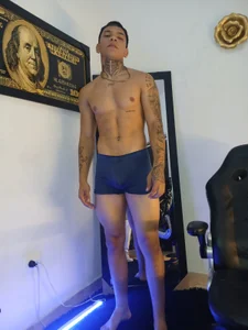grey_jackson Public Pic 3