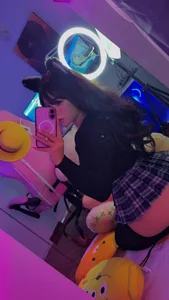 AnnieHikari meee slika