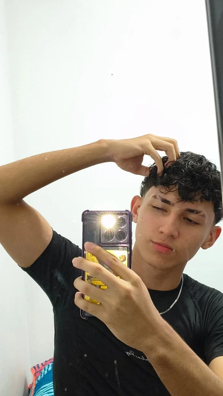 Foto em tendência de Valentino_Rey 8466