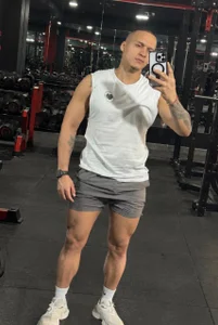 salomon_smith01 kullanıcısının Love GYM albümü -  2 fotoğraf