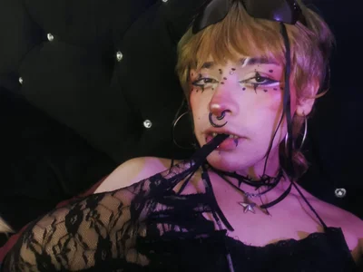 Neko_ne69: 🍆👋🥵 ( 3 фото)