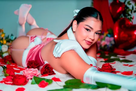 HatsaJones kullanıcısının Lost in love 💗 albümü -  4 fotoğraf