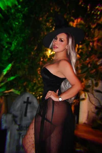 SophieBarnett Dark Desire 🔮 Pic 6