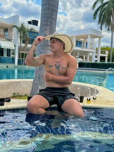 Cristopher_strongの☀️😋の枚の写真