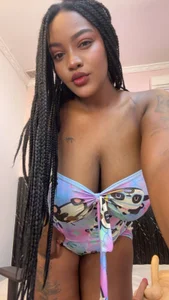 chanel_brunettePlayful Desire 🌸图片