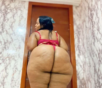 WALESKABBW_ASS Wild in red! 🌶️ Pic 3