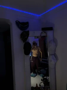 strongboy_ 🥴🥴 Foto 5