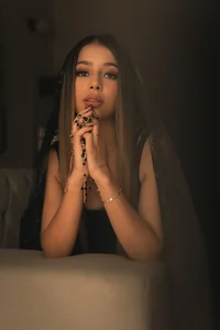 AmyDavis_ HOLY AMY Pic 3