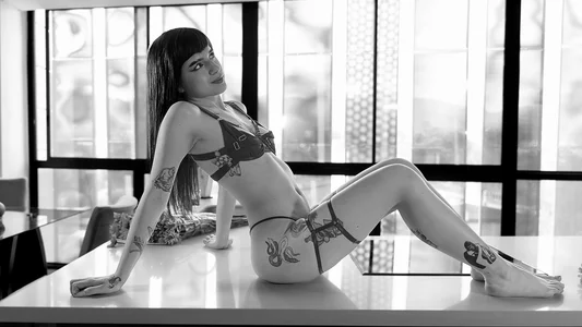 melany_blair 🌹 Touch me without touching me. Εικόνα 5