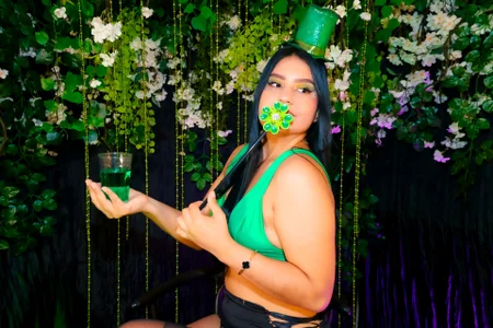 AlmaRose_ Green Goddess Vibes 💚👑 Foto 7