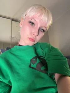 pewpewpiu Alice  2টি ছবি