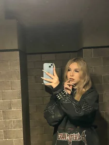 MysticKris Public Foto 2