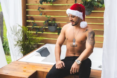 Bruno_Mattos Merry Xmas guys 🎅  2টি ছবি